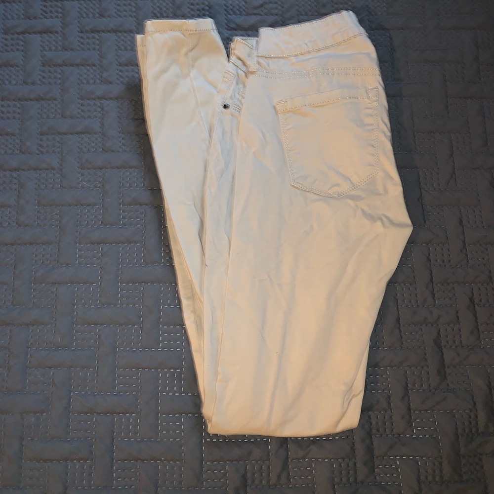 Jessica Simpson khakis